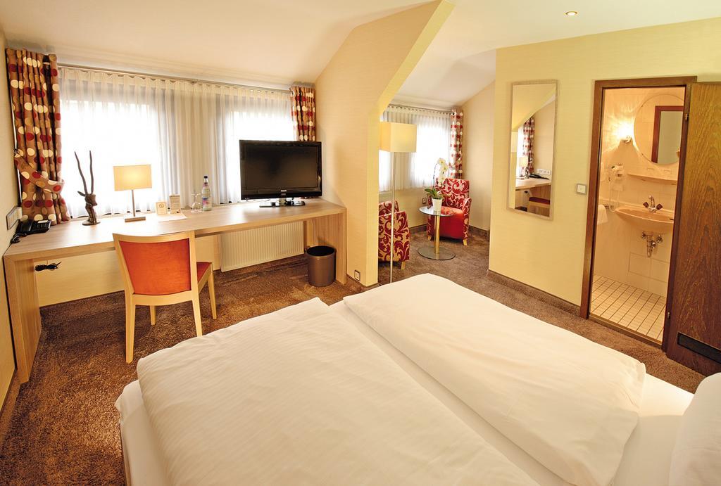 Landhotel Goldener Acker Morsbach  Buitenkant foto